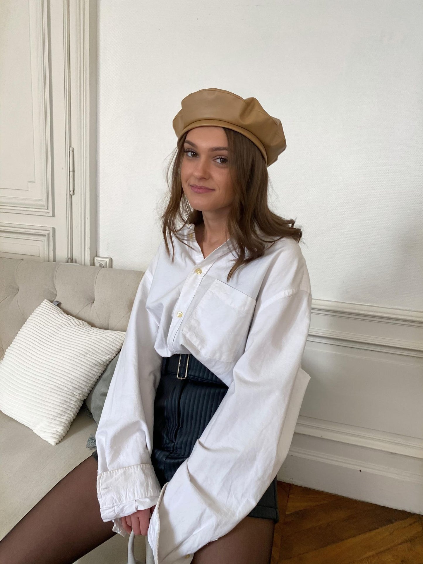 BÉRET EN SIMILICUIR