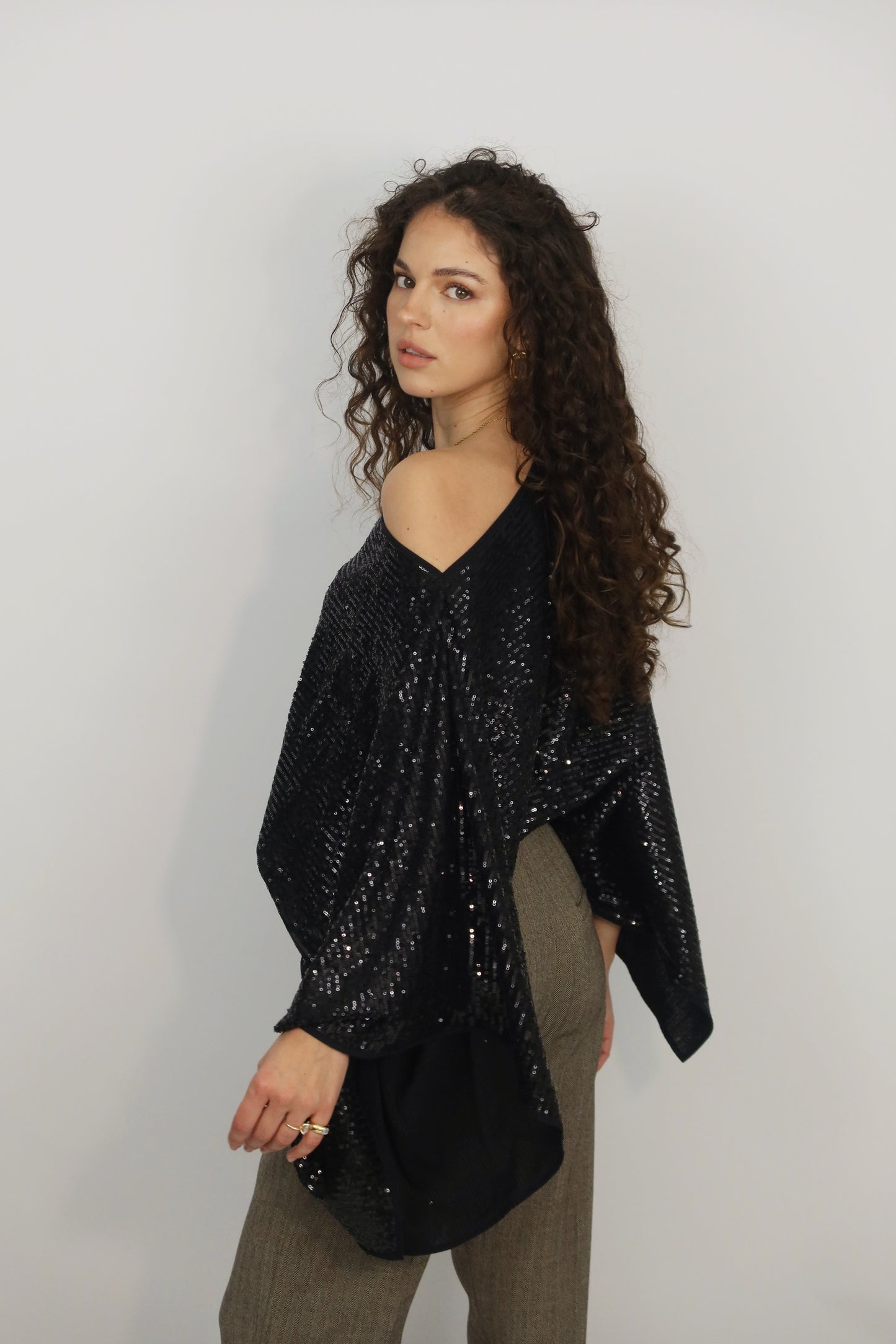 PONCHO SEQUIN