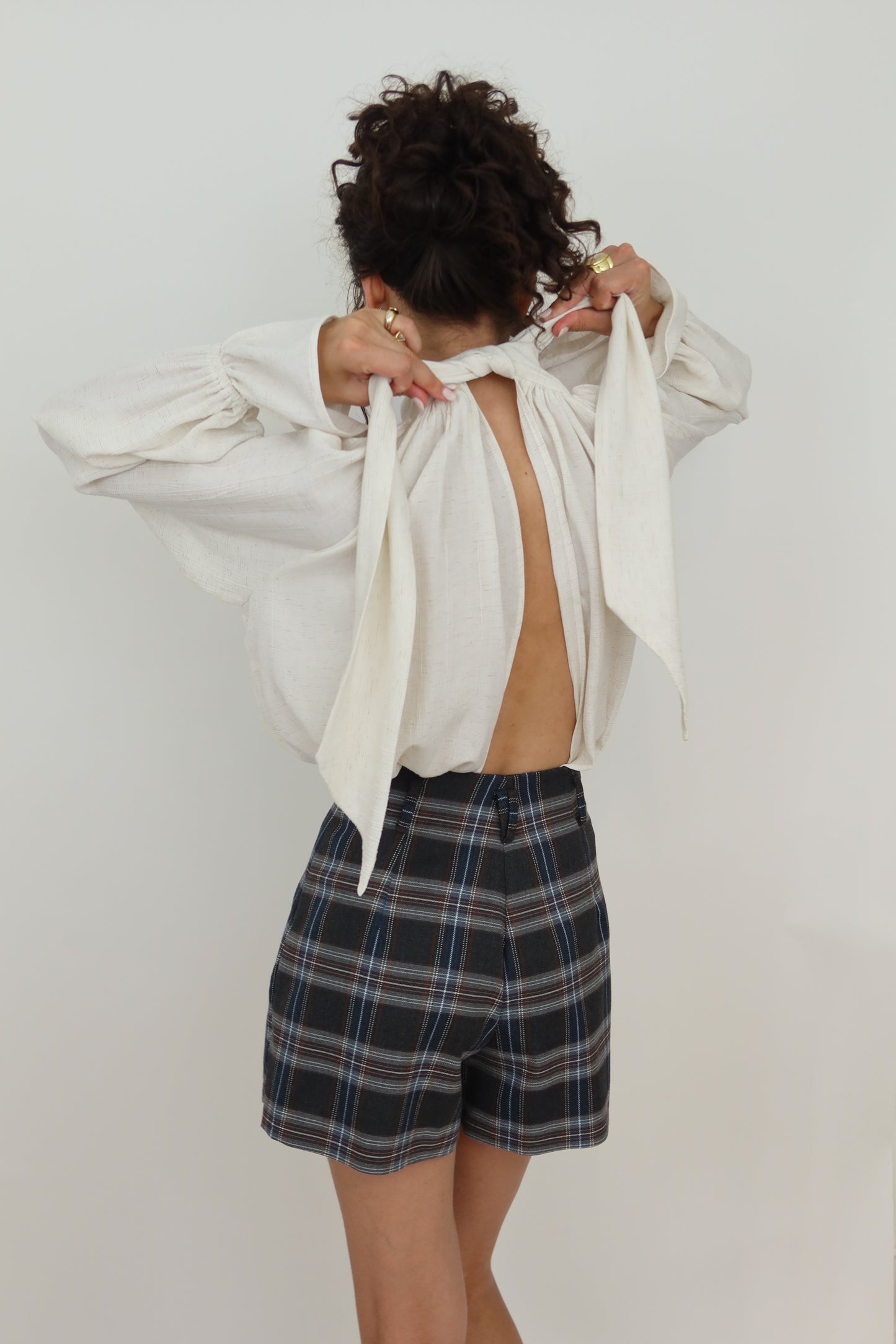 SHORT AMBER